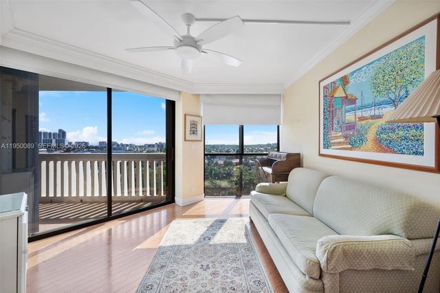 1000 E Island Blvd 803, Aventura, FL 33160