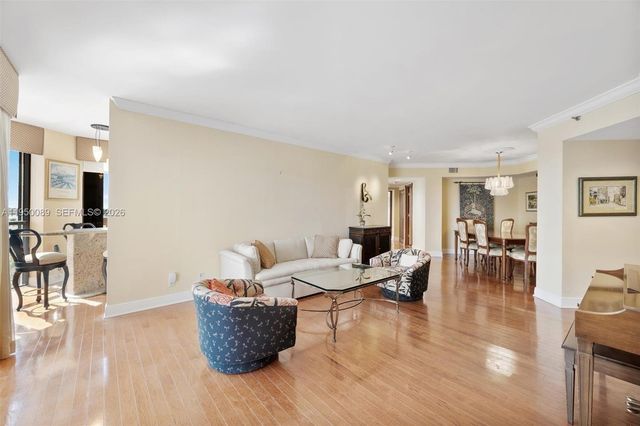 1000 E Island Blvd 803, Aventura, FL 33160