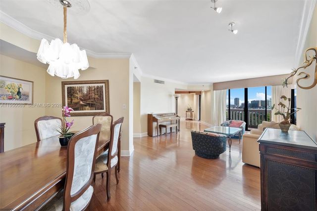 1000 E Island Blvd 803, Aventura, FL 33160