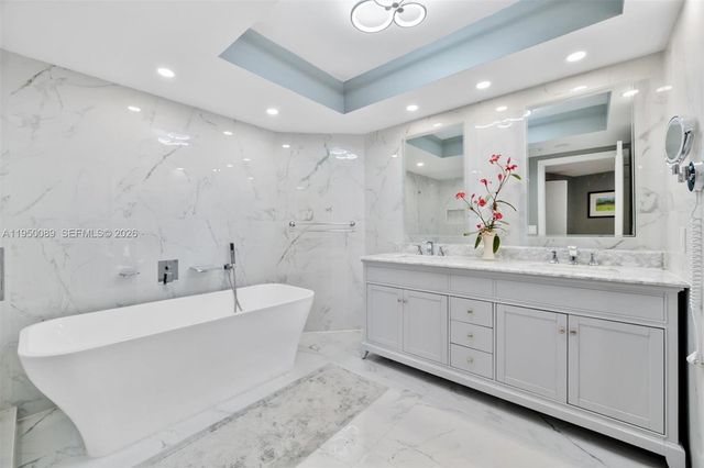 1000 E Island Blvd 803, Aventura, FL 33160