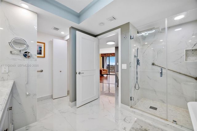 1000 E Island Blvd 803, Aventura, FL 33160