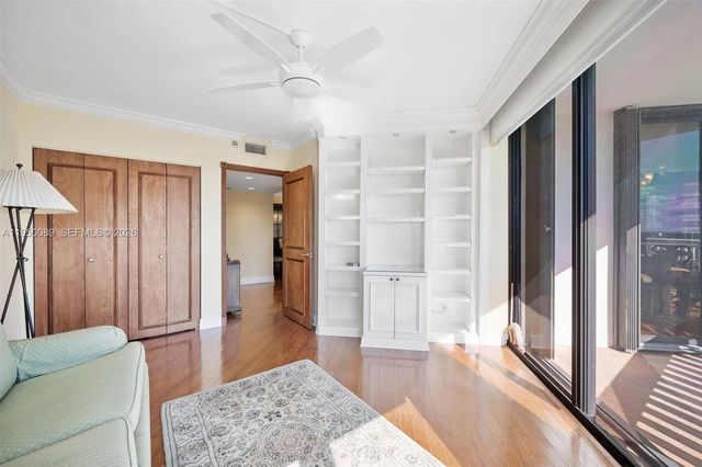 1000 E Island Blvd 803, Aventura, FL 33160