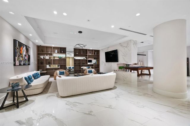 1000 E Island Blvd 803, Aventura, FL 33160