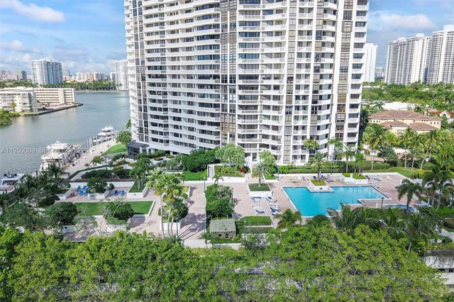 1000 E Island Blvd 803, Aventura, FL 33160