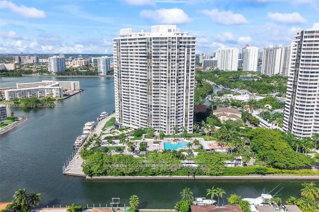 1000 E Island Blvd 803, Aventura, FL 33160