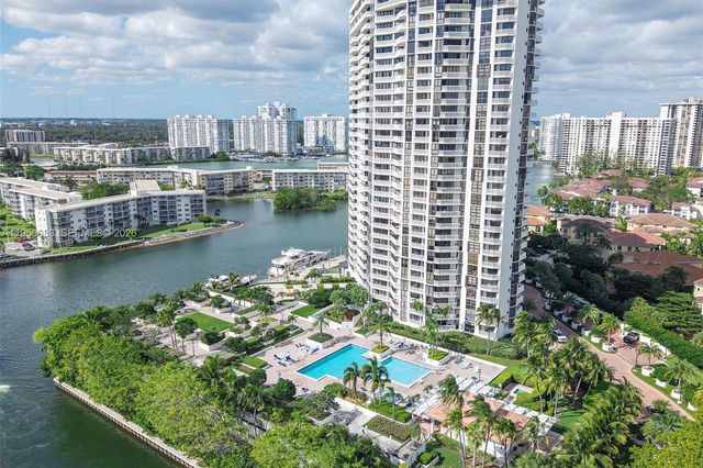 1000 E Island Blvd 803, Aventura, FL 33160