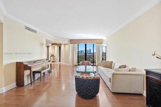 1000 E Island Blvd 803, Aventura, FL 33160