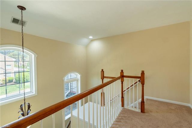 114 Bluff TER, Newport News, VA 23602