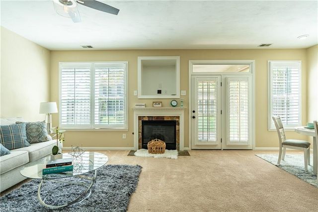 114 Bluff TER, Newport News, VA 23602