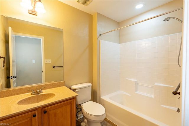114 Bluff TER, Newport News, VA 23602