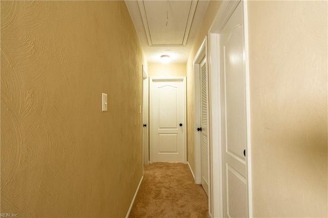 114 Bluff TER, Newport News, VA 23602