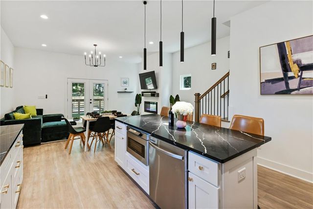 729 Emily Place NW, Atlanta, GA 30318