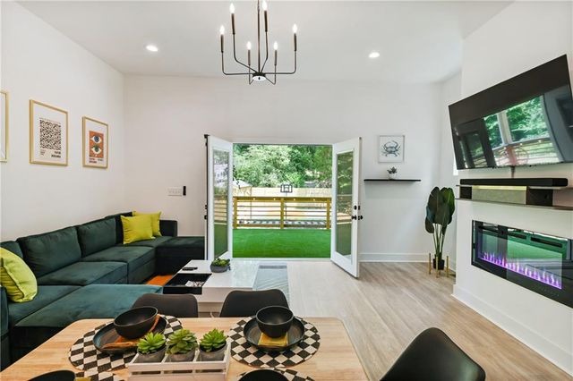 729 Emily Place NW, Atlanta, GA 30318