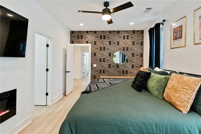 729 Emily Place NW, Atlanta, GA 30318