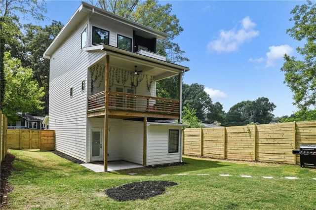 729 Emily Place NW, Atlanta, GA 30318