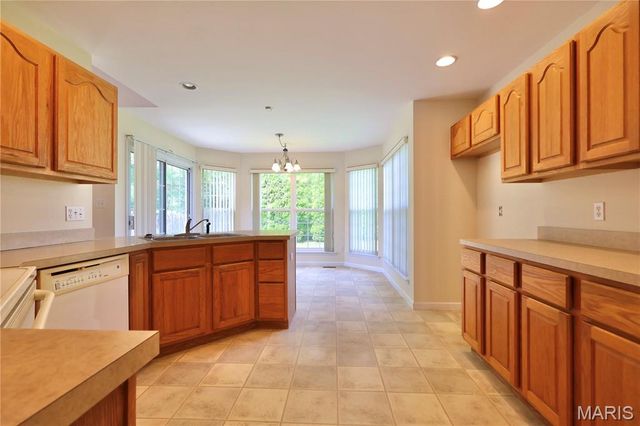 1281 Baybrook Court, Shiloh, IL 62221