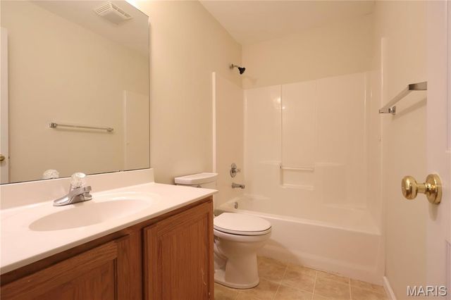 1281 Baybrook Court, Shiloh, IL 62221