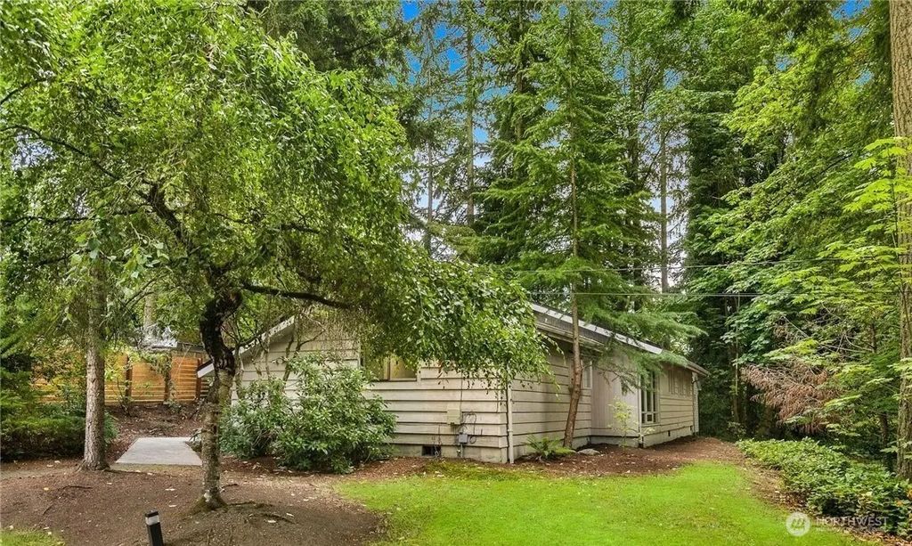 12708 Juanita Dr NE, Kirkland, WA 98034