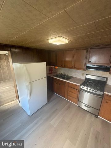 1113 ELM ST, Reading, PA 19604