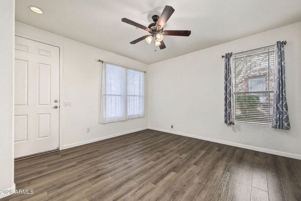 42424 N GAVILAN PEAK Parkway 28102, Anthem, AZ 85086 — photo 5