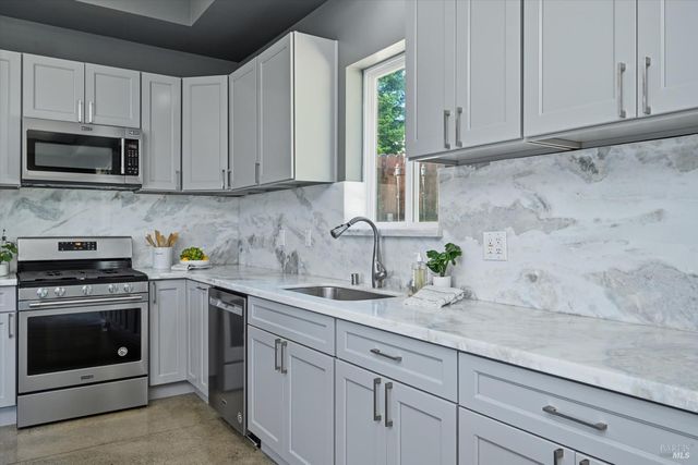 10362 Del Monte Way, Kelseyville, CA 95451