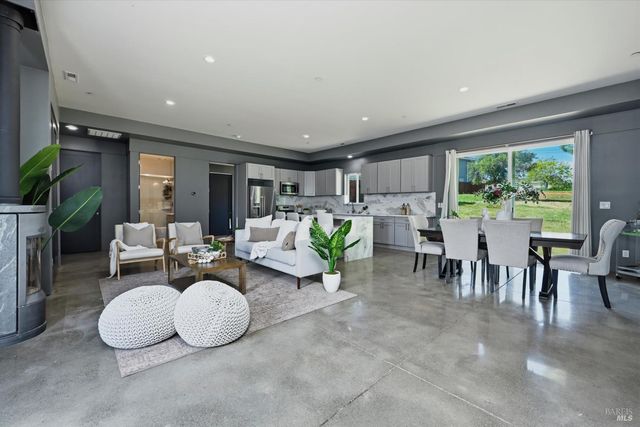 10362 Del Monte Way, Kelseyville, CA 95451