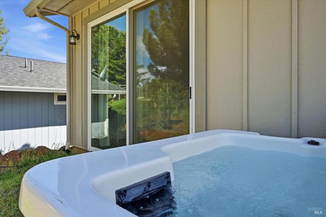 10362 Del Monte Way, Kelseyville, CA 95451
