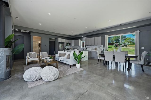 10362 Del Monte Way, Kelseyville, CA 95451