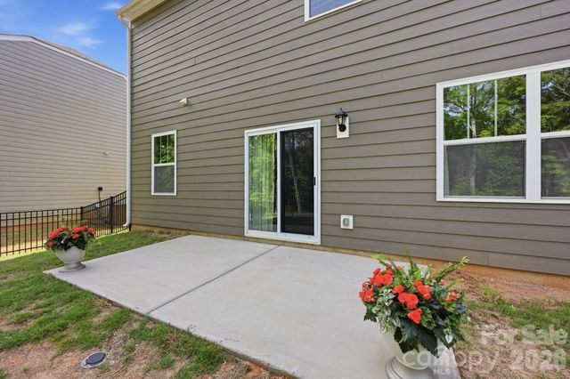 150 Scotsway Court, Troutman, NC 28166
