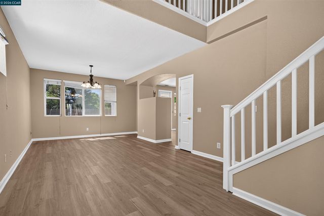 5230 Bay St, Rocklin, CA 95765