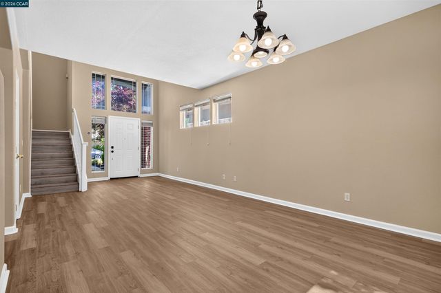 5230 Bay St, Rocklin, CA 95765