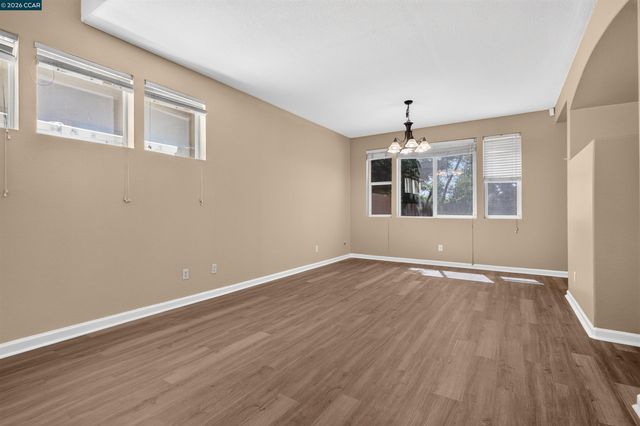 5230 Bay St, Rocklin, CA 95765