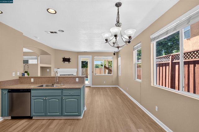 5230 Bay St, Rocklin, CA 95765