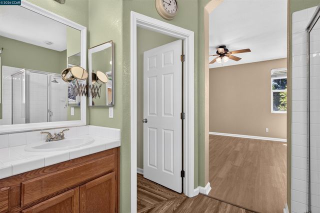 5230 Bay St, Rocklin, CA 95765