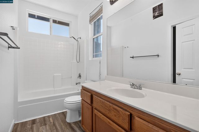 5230 Bay St, Rocklin, CA 95765