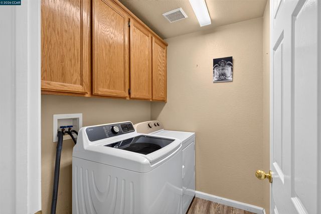 5230 Bay St, Rocklin, CA 95765