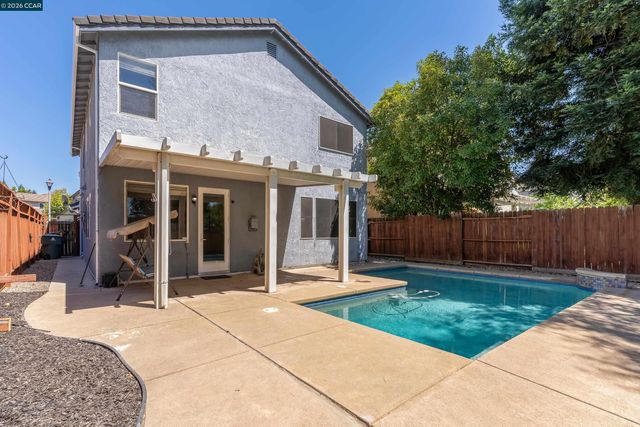 5230 Bay St, Rocklin, CA 95765