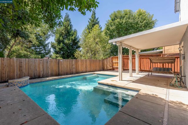 5230 Bay St, Rocklin, CA 95765