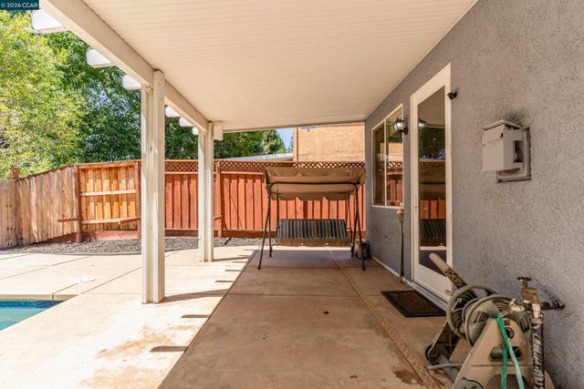 5230 Bay St, Rocklin, CA 95765