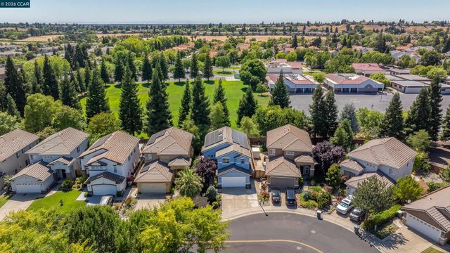 5230 Bay St, Rocklin, CA 95765