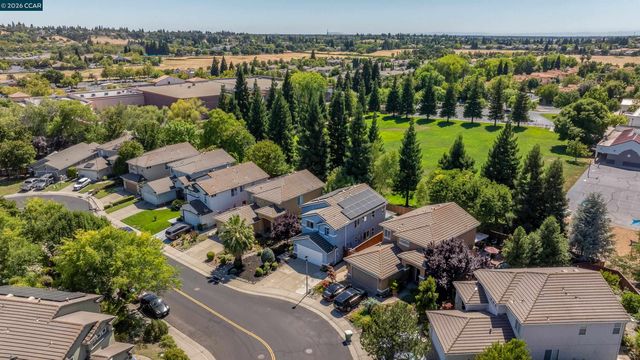 5230 Bay St, Rocklin, CA 95765
