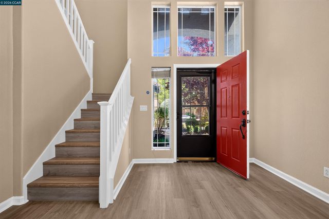 5230 Bay St, Rocklin, CA 95765