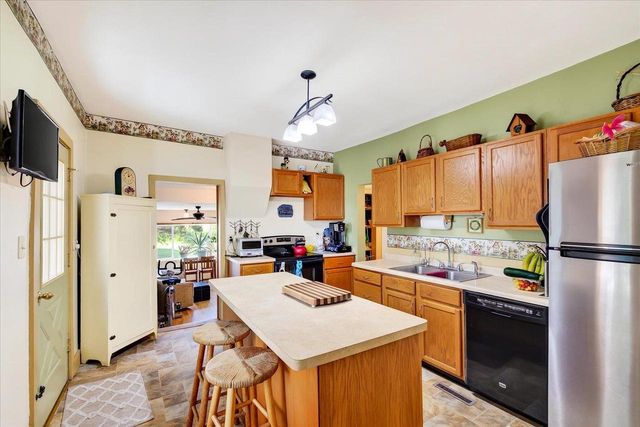 N2547 Highway 22, Poynette, WI 53955