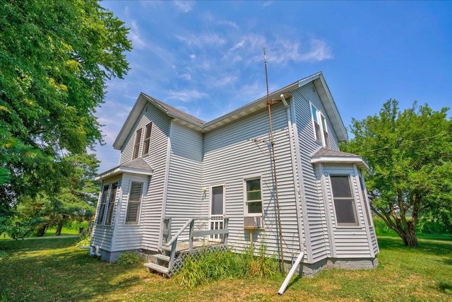 N2547 Highway 22, Poynette, WI 53955