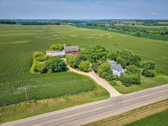 N2547 Highway 22, Poynette, WI 53955