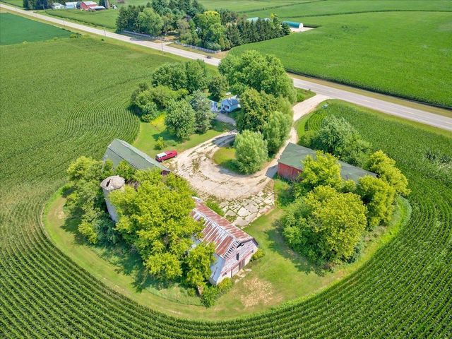 N2547 Highway 22, Poynette, WI 53955