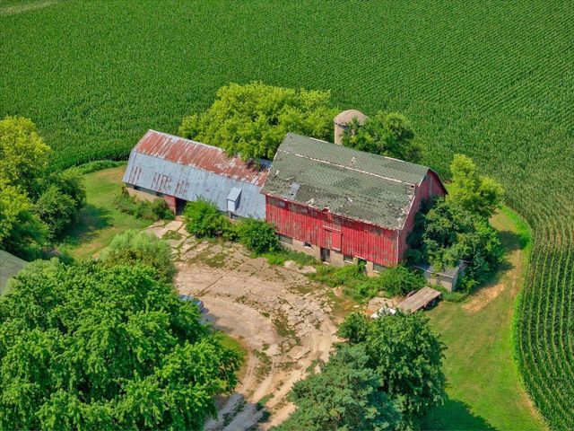 N2547 Highway 22, Poynette, WI 53955