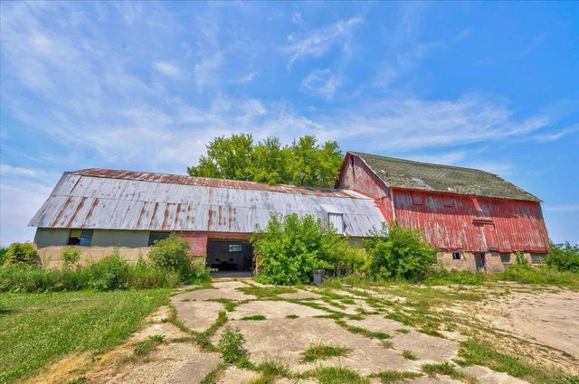 N2547 Highway 22, Poynette, WI 53955