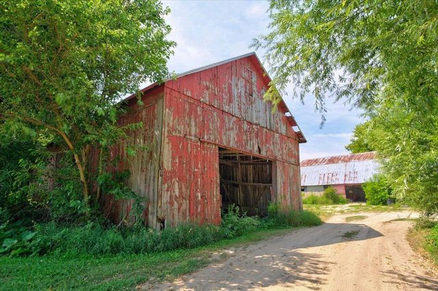 N2547 Highway 22, Poynette, WI 53955