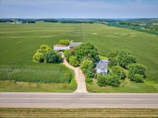 N2547 Highway 22, Poynette, WI 53955
